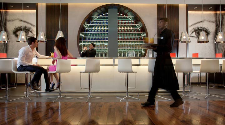 Centro-Barsha-Bar-Bars-Drink-Drinks-Couple