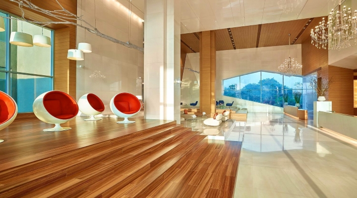 Indien-Vivanta-by-Taj-lobby-Indcen-Resor
