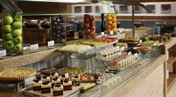 amwaj-rotana-fruit_4