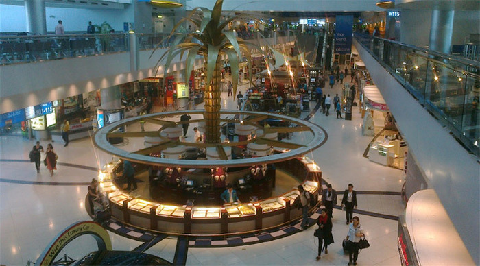 express-dubai-airport-hall_4
